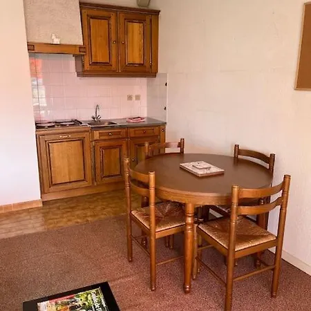Studio Apartment, Lake View Διαμέρισμα