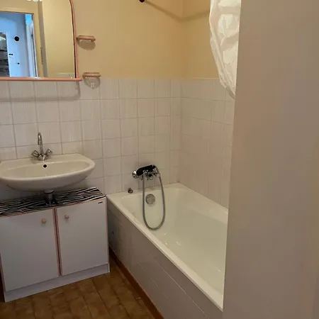 Studio Apartment, Lake View